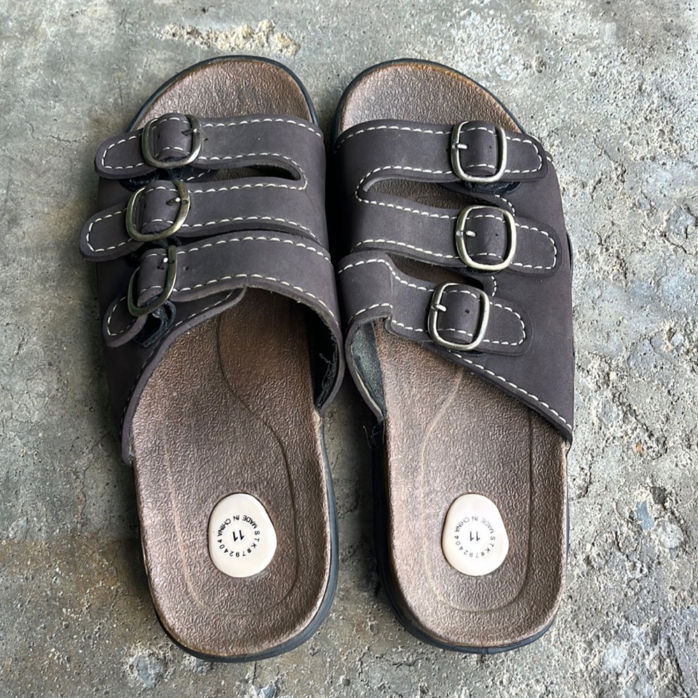 Men’s STK Brown Sandals Size 11